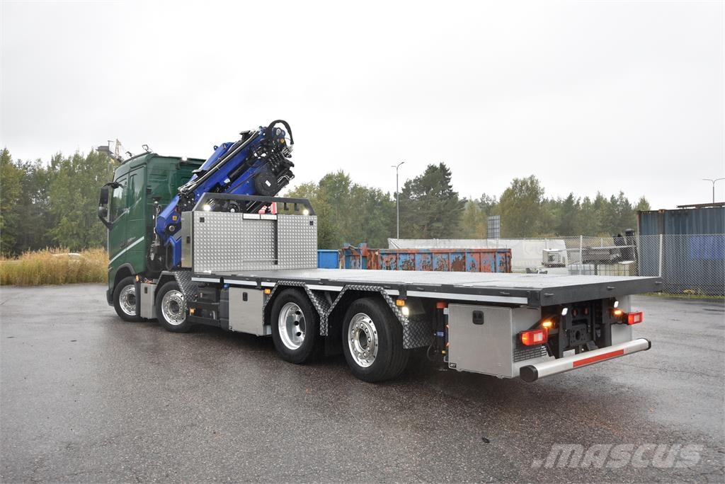 Volvo FH500 8X2 Vlakke laadvloer met kraan