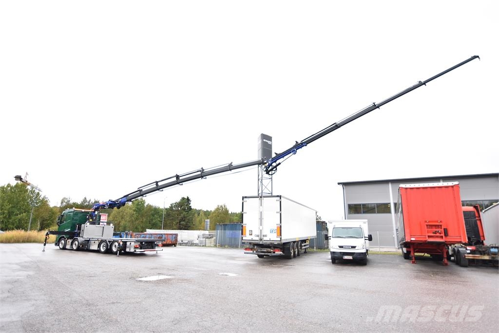 Volvo FH500 8X2 Vlakke laadvloer met kraan