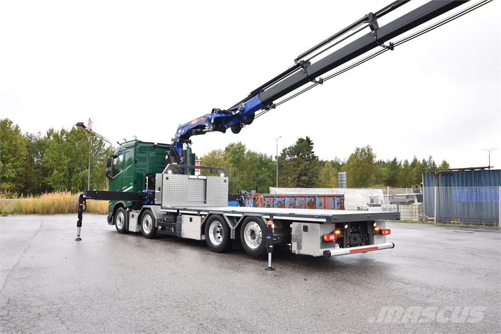 Volvo FH500 8X2 Vlakke laadvloer met kraan