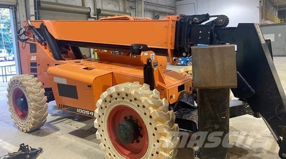 SkyTrak 10054 Telescopic handlers