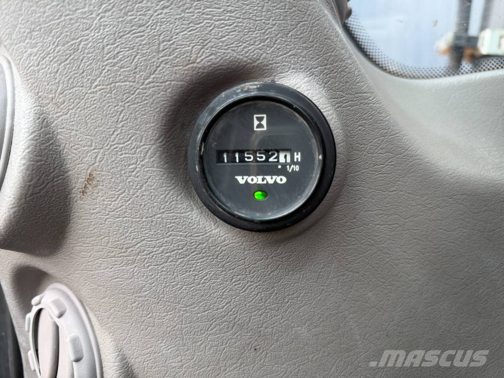 Volvo EW160D 旋轉式挖土機/掘鑿機/挖掘機