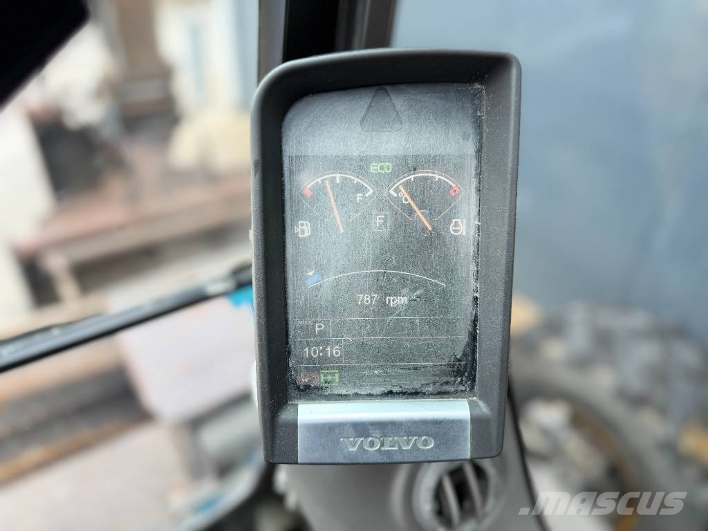 Volvo EW160D 旋轉式挖土機/掘鑿機/挖掘機
