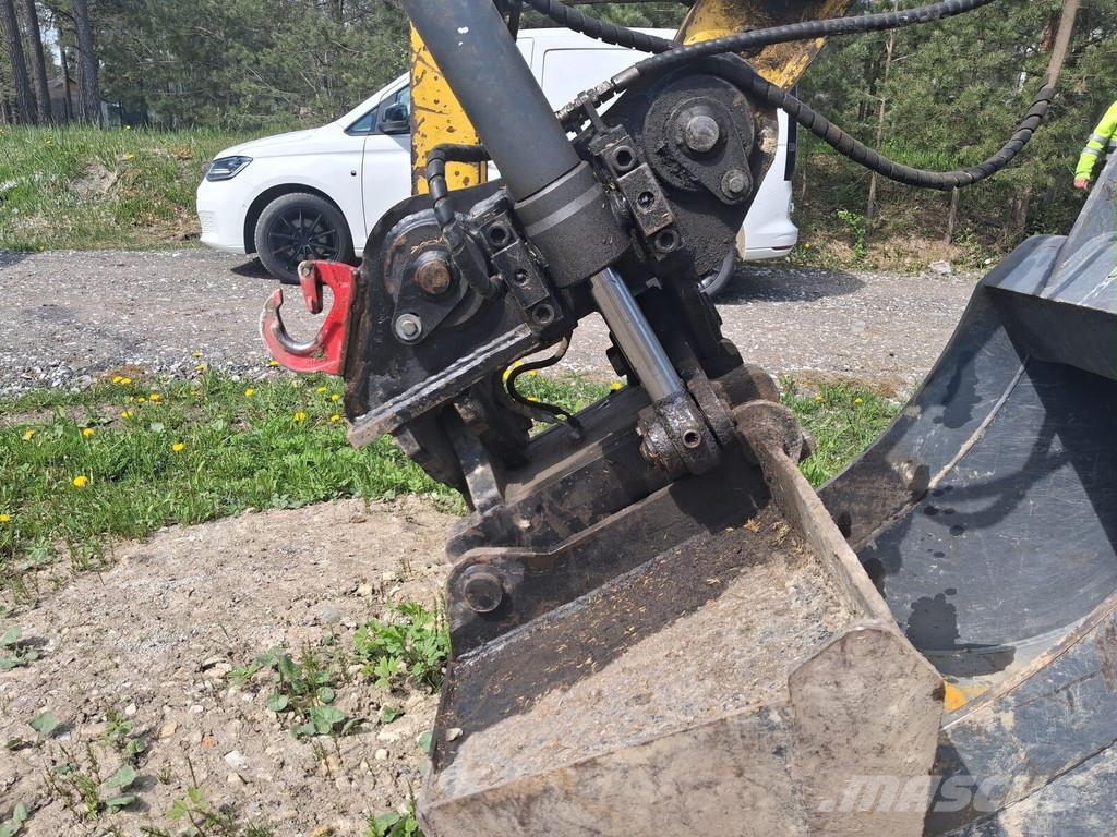 Komatsu PC138 Escavadeiras de esteiras
