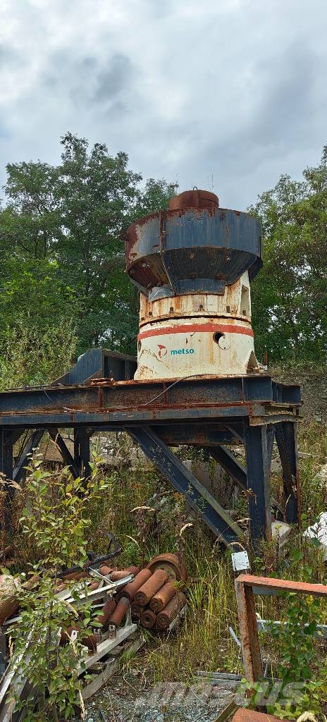 Weil 704-13 kruszarka stożkowa Pulverisierer