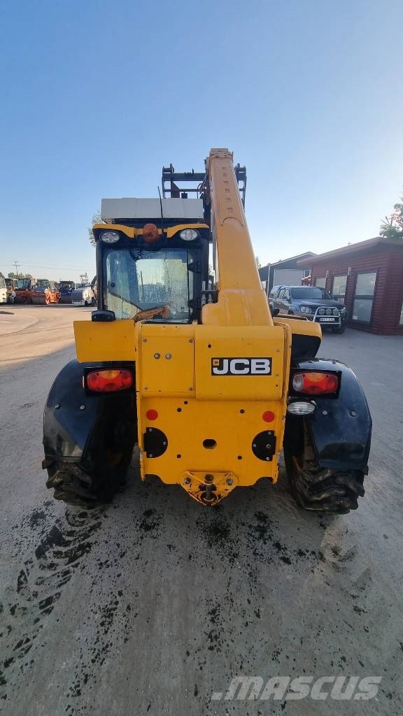 JCB 525-60 Hi-Viz 伸缩轮式装载机