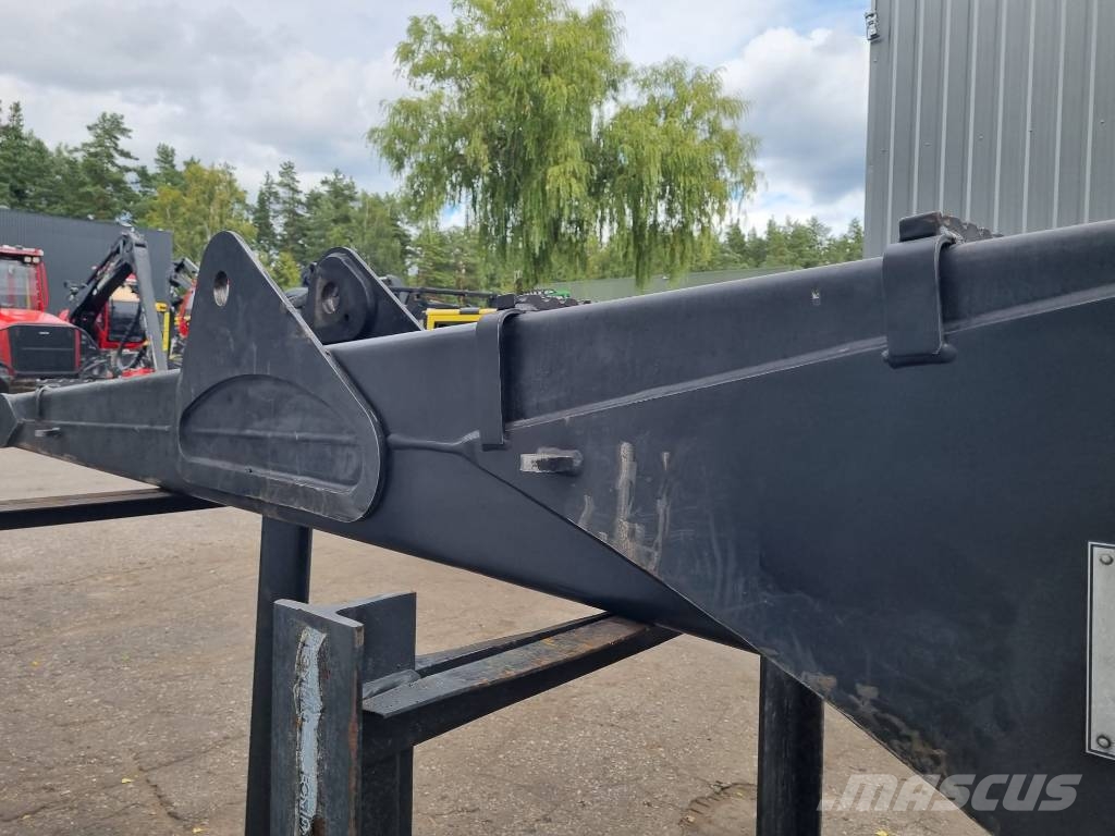 John Deere CF7 main boom F619880 F643913 Żurawie do forwarderów