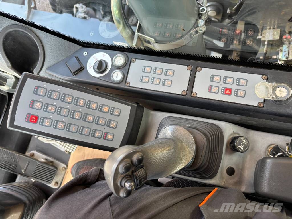 Liebherr A 918 Comp Wielgraafmachines