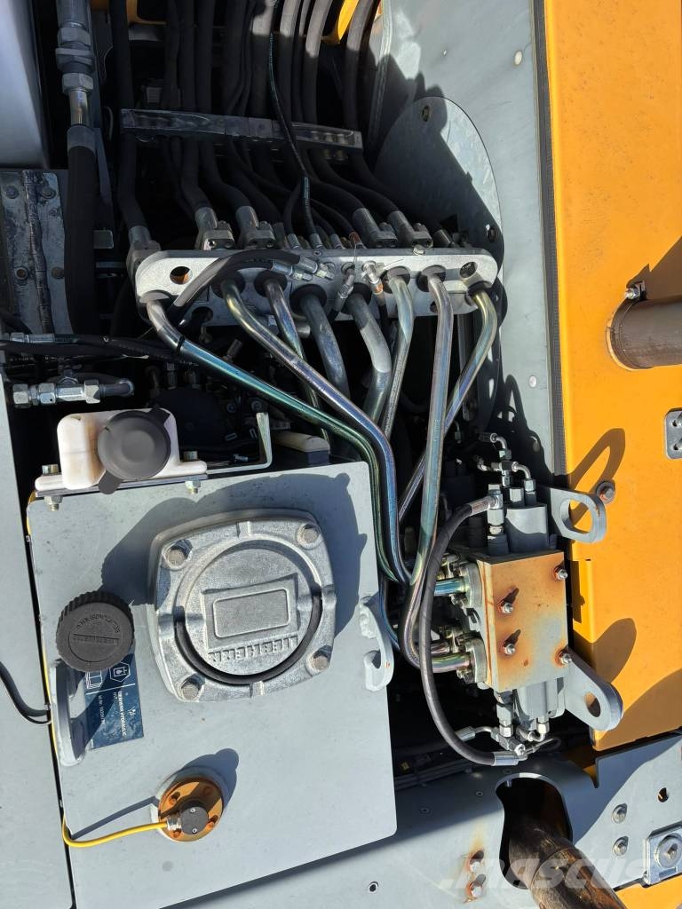 Liebherr A 918 Comp Wielgraafmachines
