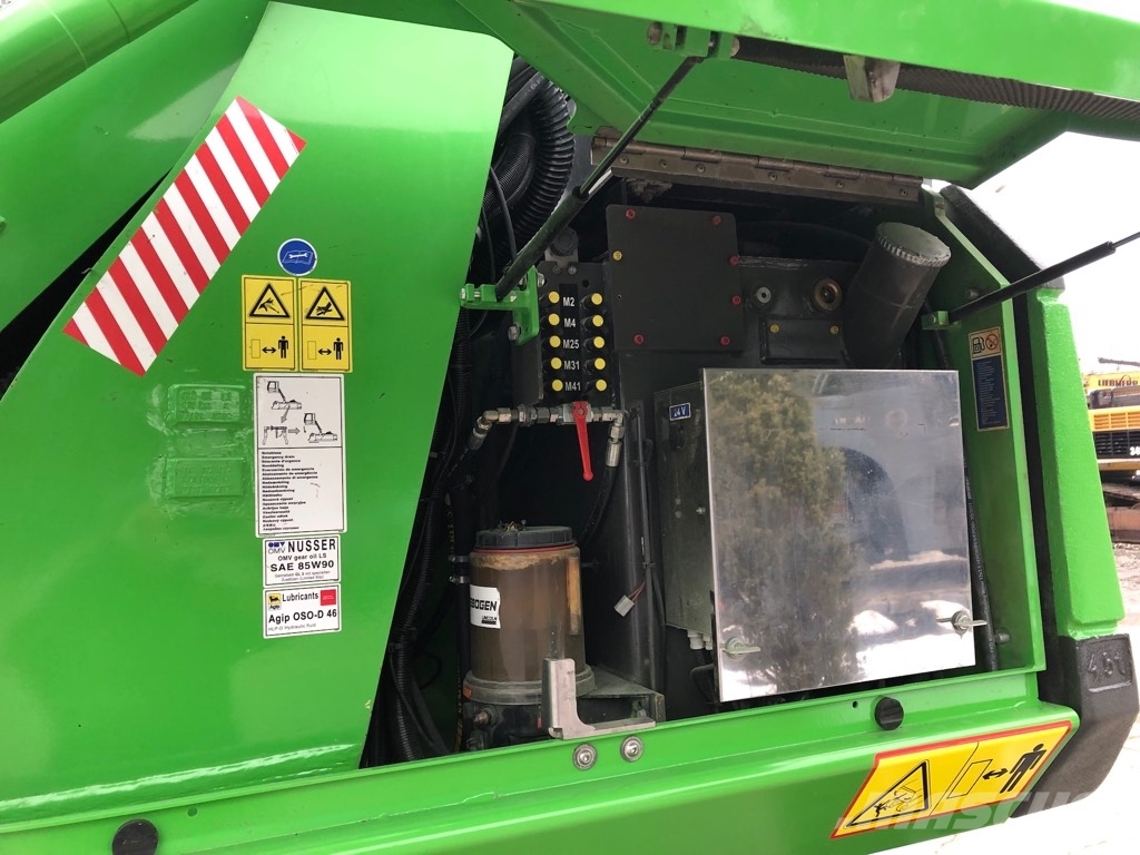 Sennebogen 821 Waste / industry handlers