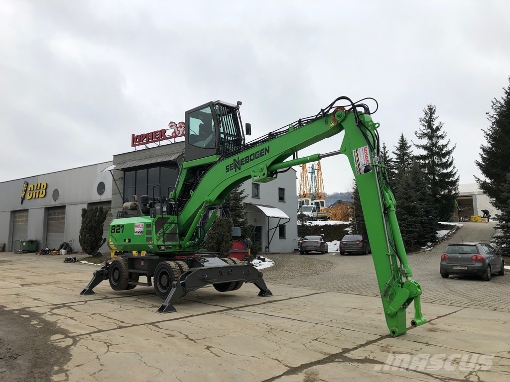 Sennebogen 821 Waste / industry handlers