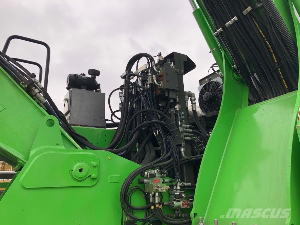 Sennebogen 821 Waste / industry handlers