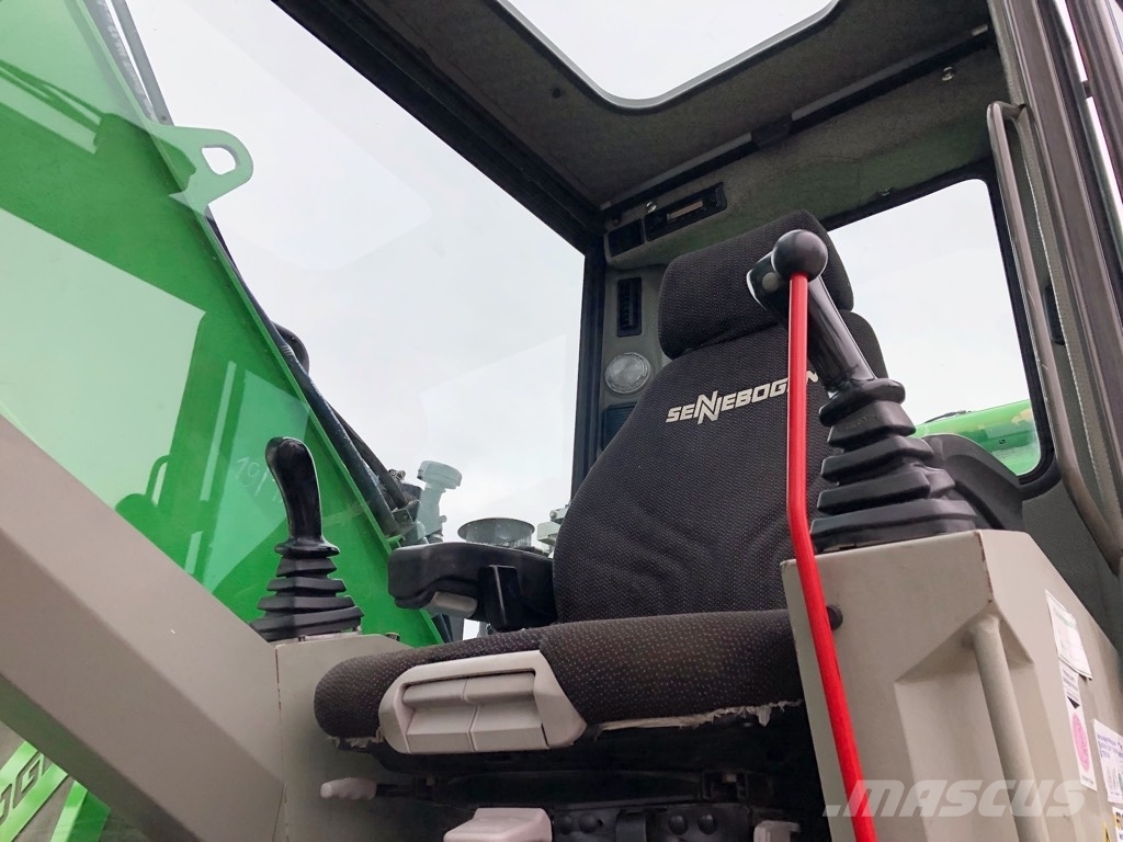 Sennebogen 821 Waste / industry handlers