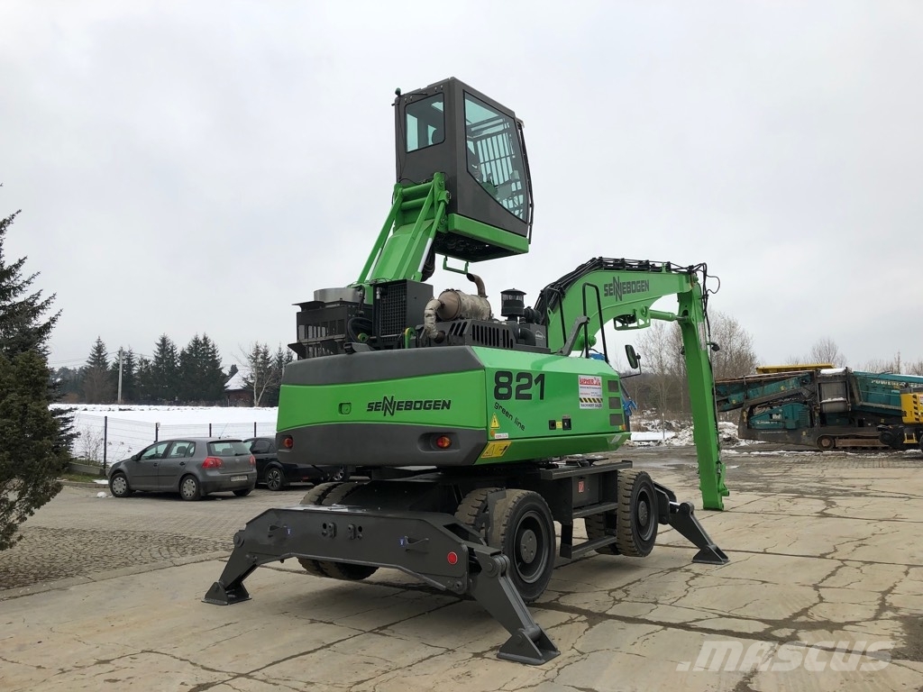 Sennebogen 821 Waste / industry handlers