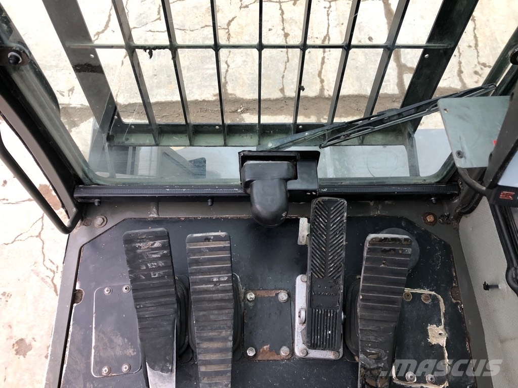 Sennebogen 821 Waste / industry handlers