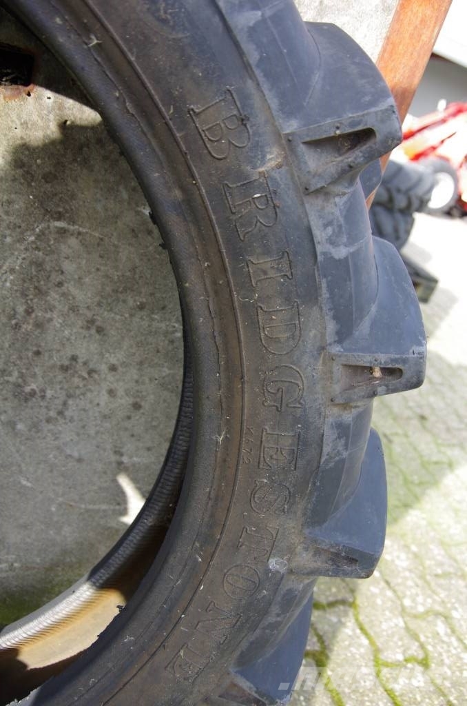 Bridgestone 7.00 R 24 Riepas, riteņi un diski