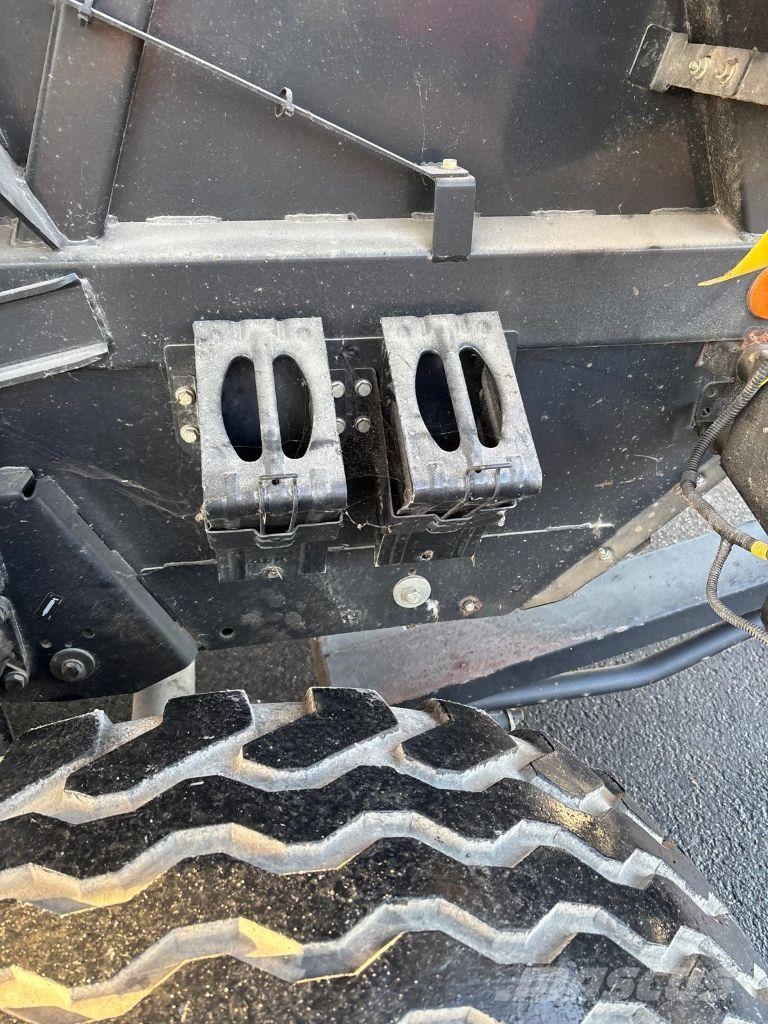 New Holland ROLLBELT 180 SUPERFEED Lisy na okrúhle balíky