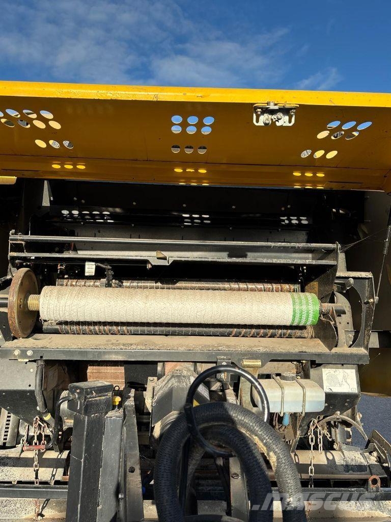 New Holland ROLLBELT 180 SUPERFEED Rundballenpressen