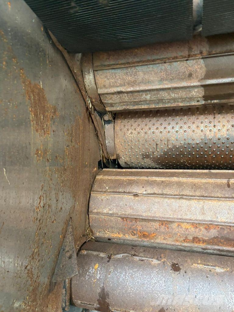 New Holland ROLLBELT 180 SUPERFEED محزمات مستديرة