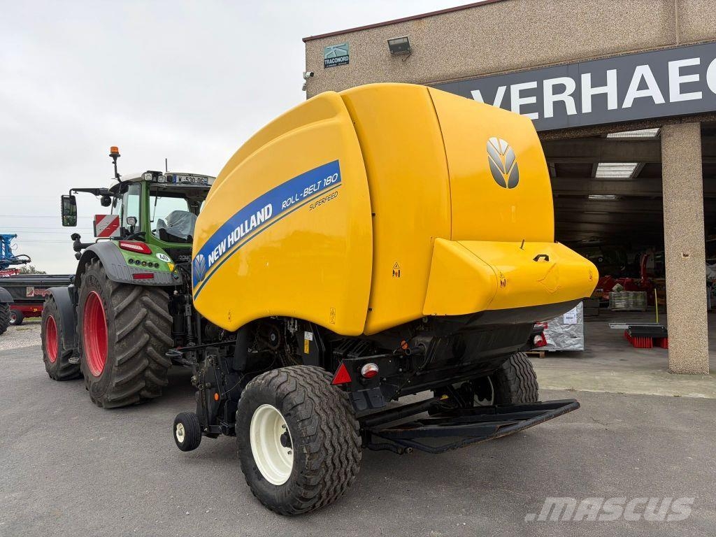 New Holland ROLLBELT 180 SUPERFEED Rundballenpressen