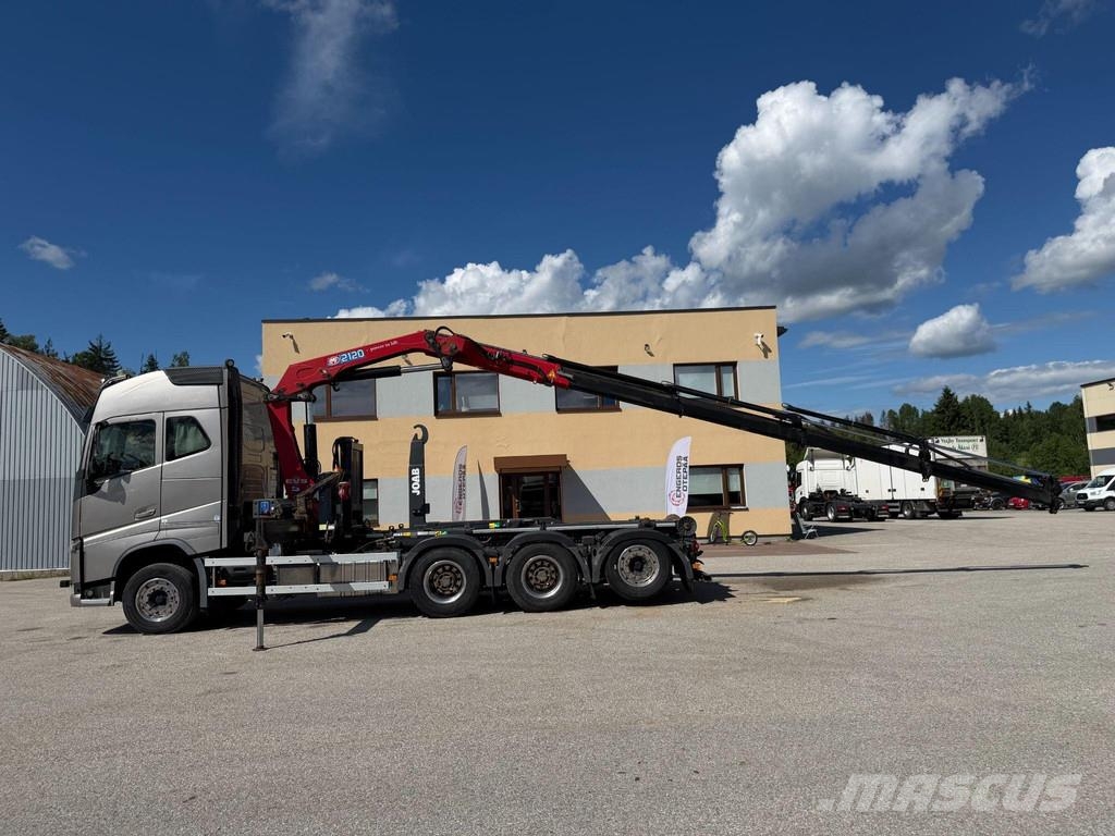 Volvo FH540 8X4/4 + RECODRIVE + HMF2120 + EURO6 Treileri ar āķi