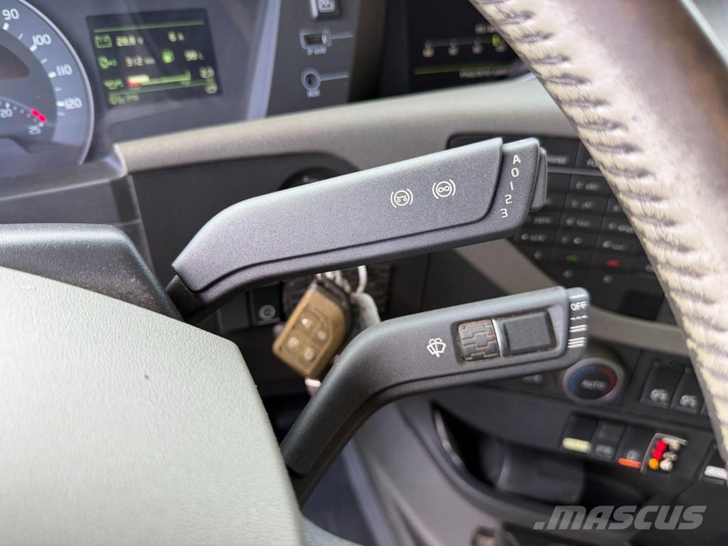 Volvo FH540 8X4/4 + RECODRIVE + HMF2120 + EURO6 Treileri ar āķi