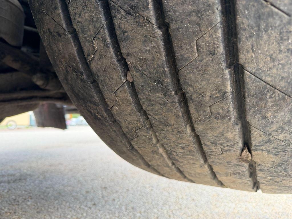 Volvo FH540 8X4/4 + RECODRIVE + HMF2120 + EURO6 Treileri ar āķi