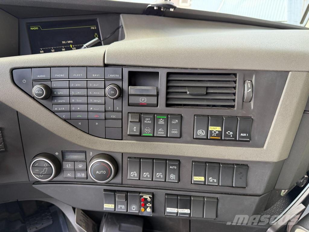 Volvo FH540 8X4/4 + RECODRIVE + HMF2120 + EURO6 Treileri ar āķi