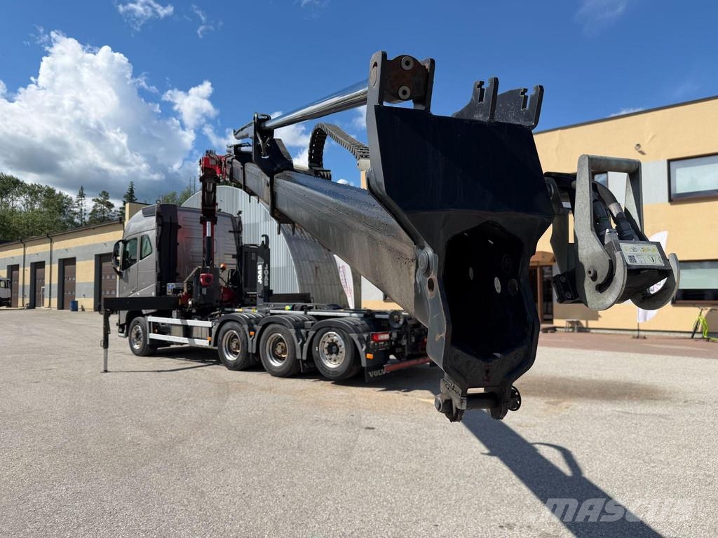 Volvo FH540 8X4/4 + RECODRIVE + HMF2120 + EURO6 Treileri ar āķi