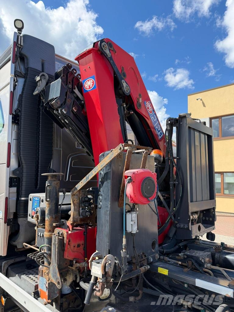Volvo FH540 8X4/4 + RECODRIVE + HMF2120 + EURO6 Treileri ar āķi