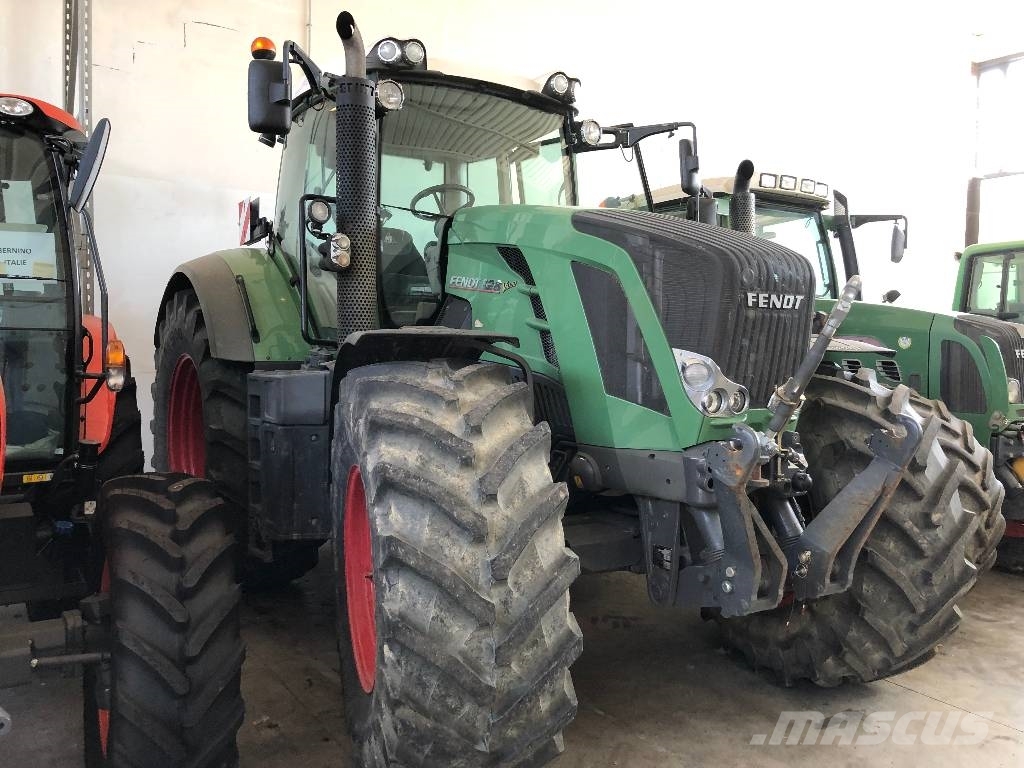 Fendt 828 Vario Profi Трактори
