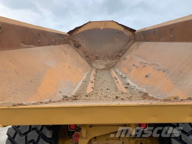 CAT 730 Dúmpers articulados