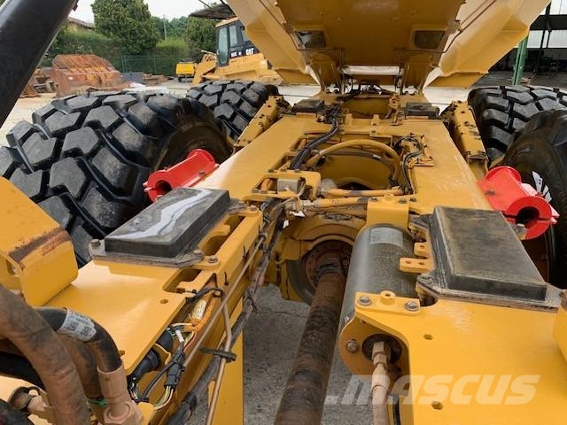 CAT 730 Dúmpers articulados