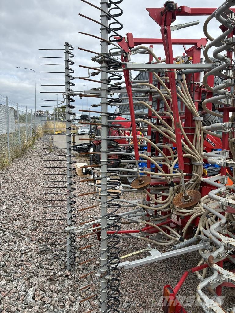 Överum såmaskin Kongskilde Mechanické sejačky