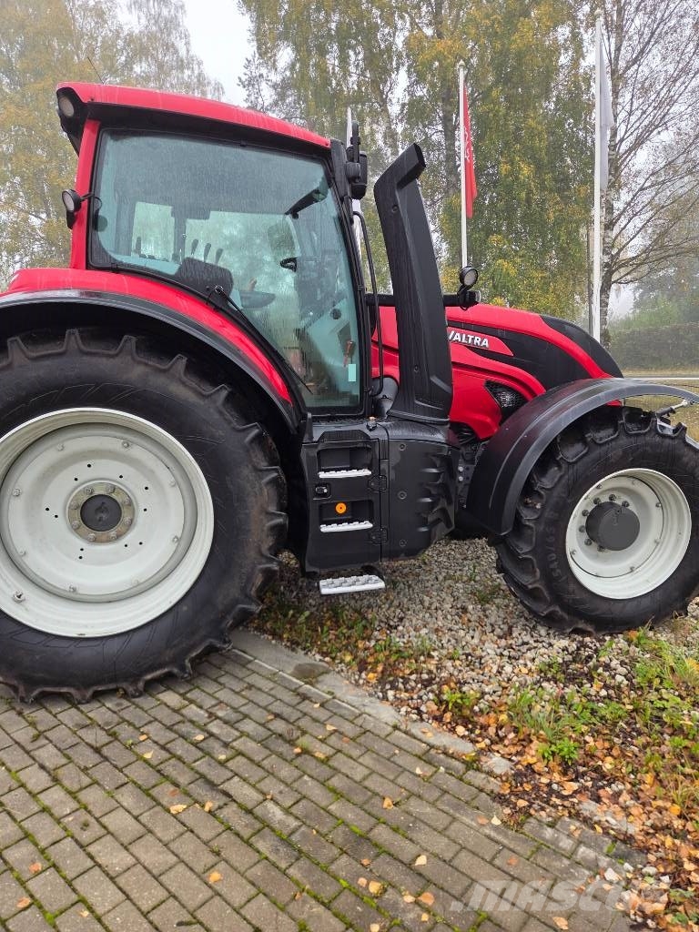 Valtra T 175 Active 트랙터