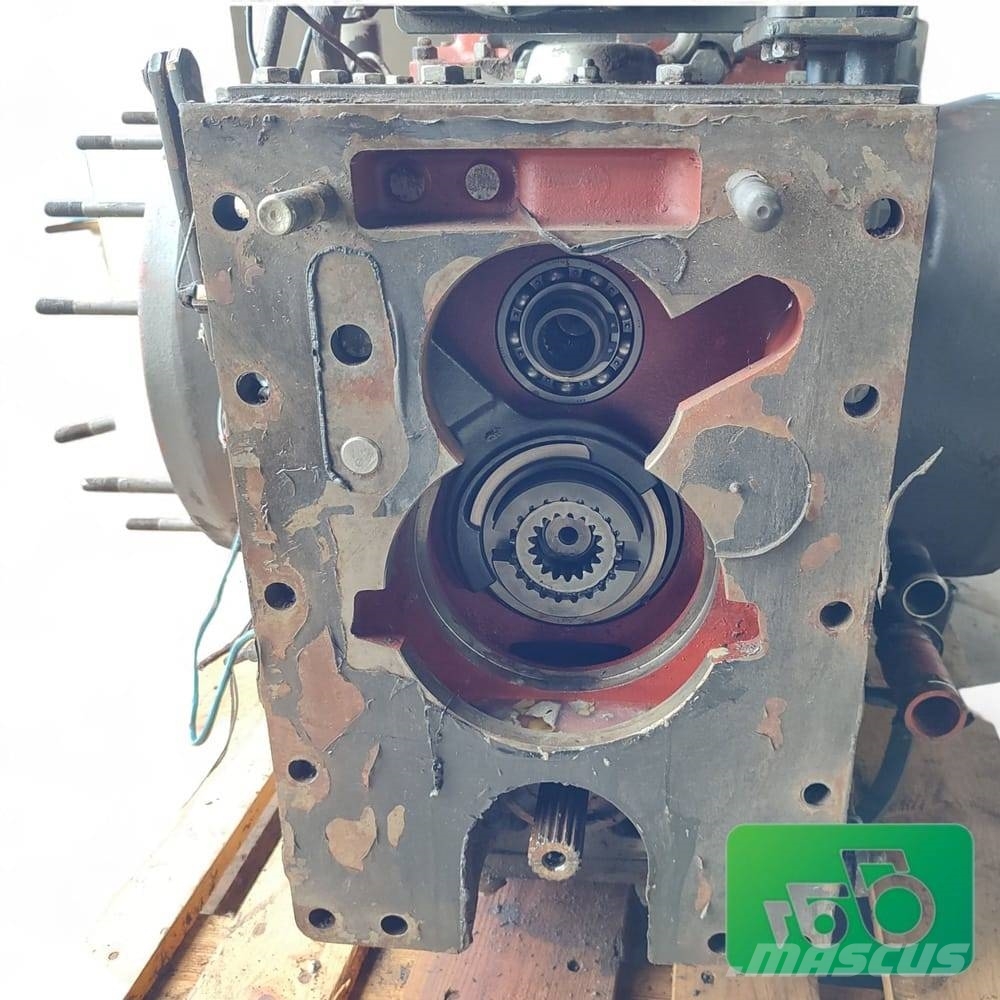 Renault 180.94 Gearbox Rear axle Differential PTO Gear