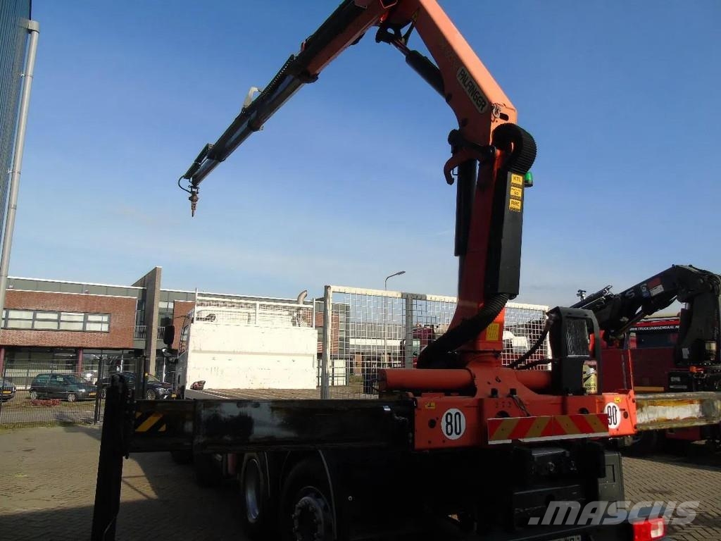 DAF CF 85.410 + 8X2 + PALFINGER 16002 +EURO 5 + REMOTE Grúas todo terreno