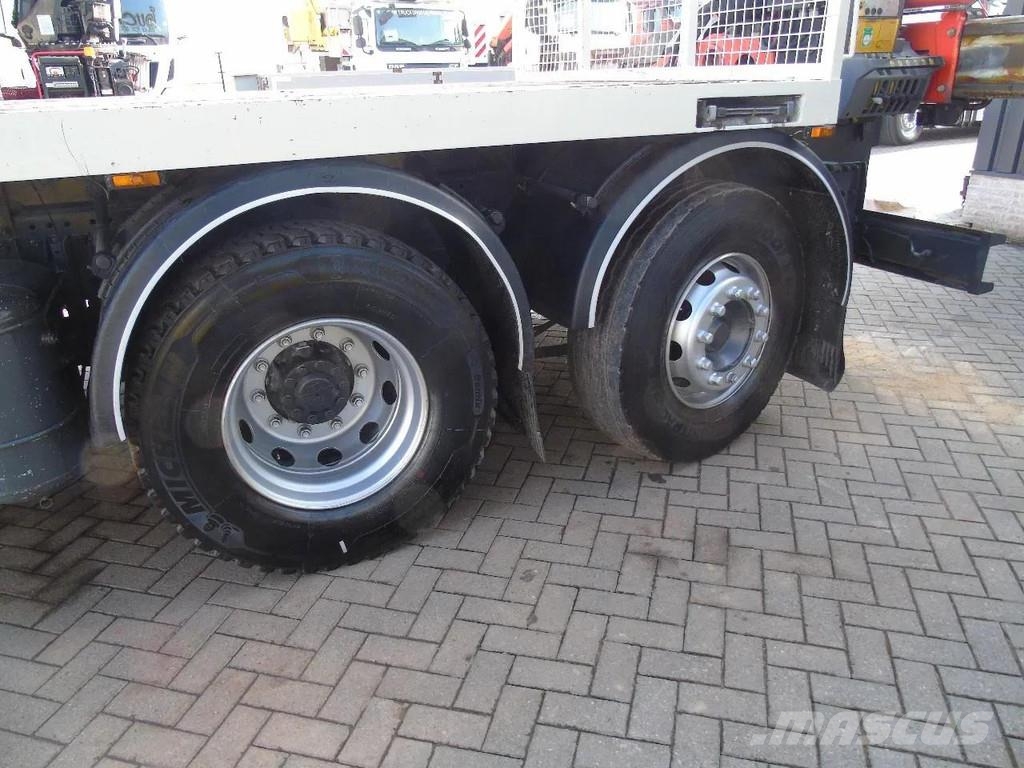 DAF CF 85.410 + 8X2 + PALFINGER 16002 +EURO 5 + REMOTE Grúas todo terreno