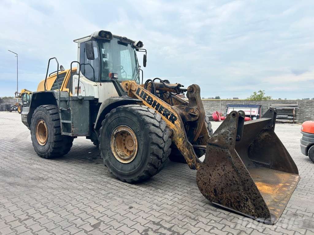 Liebherr 556 Фронтальні навантажувачі