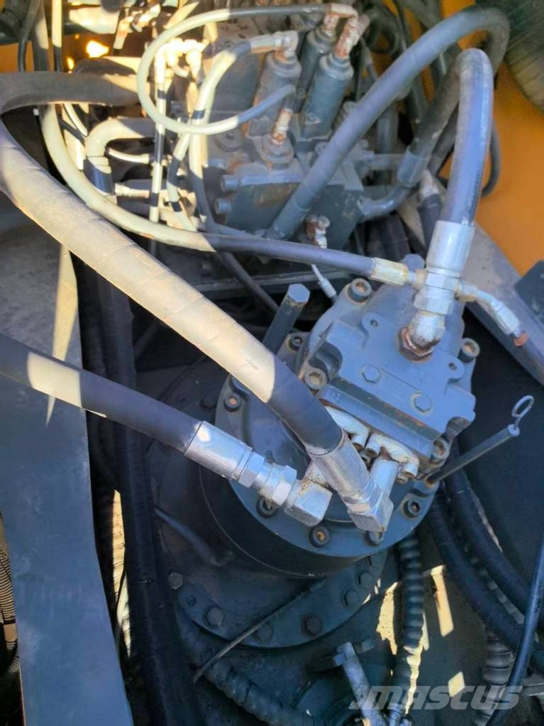 Hyundai 305LC-9T Raupenbagger
