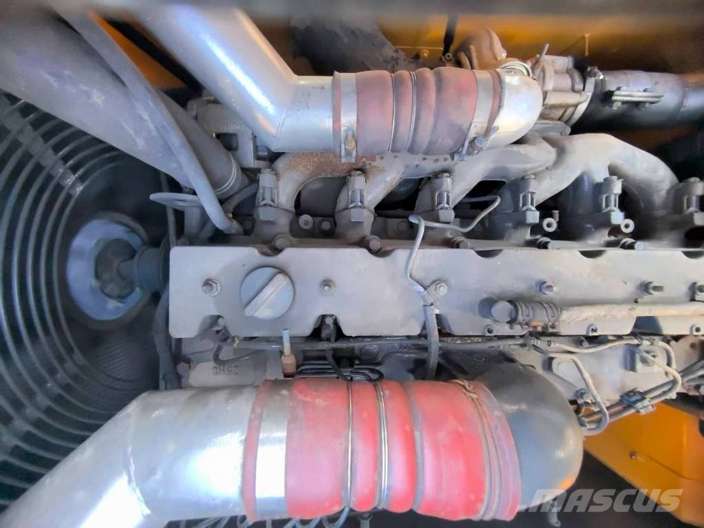 Hyundai 305LC-9T Raupenbagger