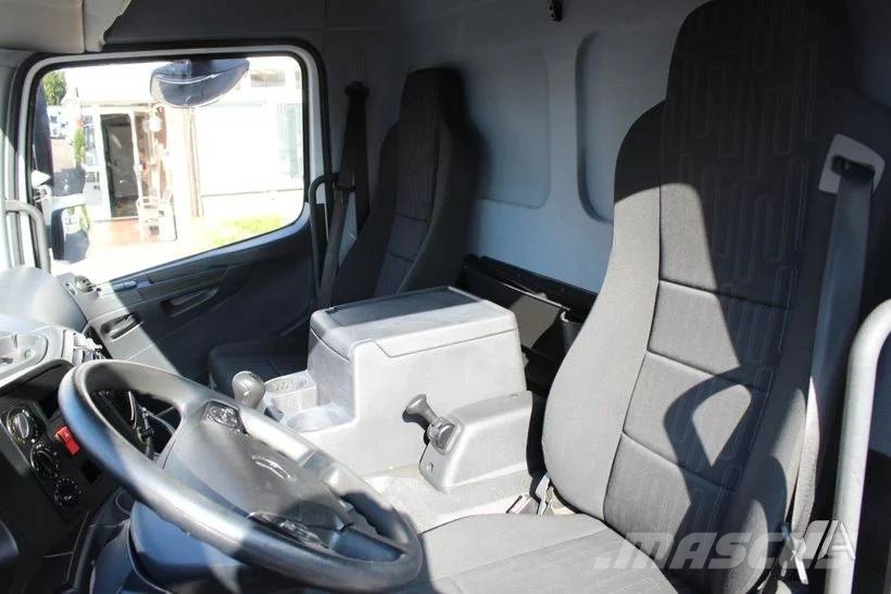 Mercedes-Benz Atego 1221 –FURGON- F-002 Camiones con caja de remolque