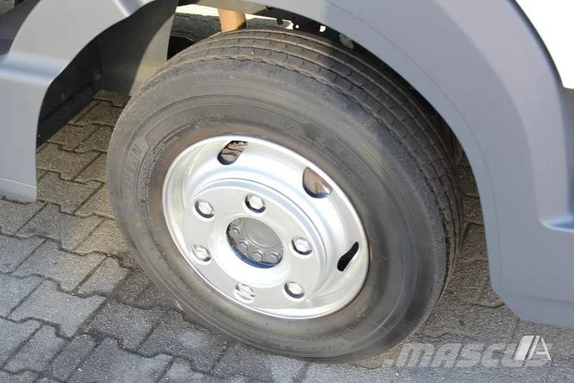 Mercedes-Benz Atego 1221 –FURGON- F-002 Camiones con caja de remolque
