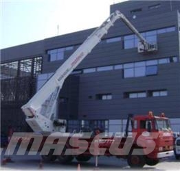 Bronto 420 车载式高空作业车