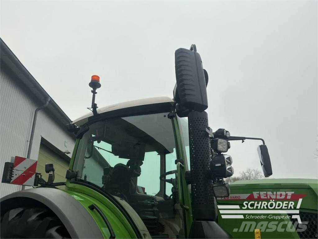 Fendt 728 VARIO GEN7 PROFI PLUS Tracteur