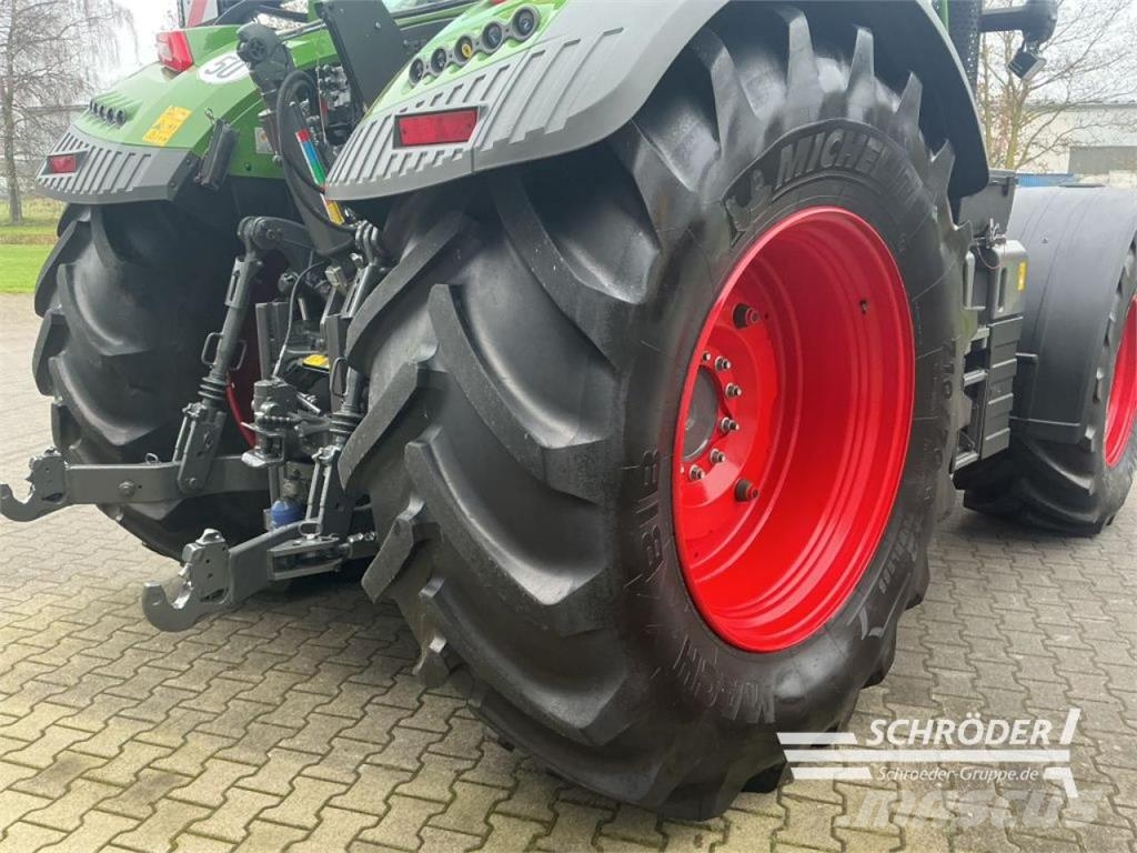 Fendt 728 VARIO GEN7 PROFI PLUS Tracteur