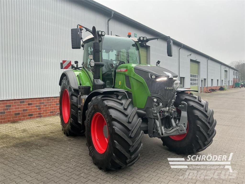 Fendt 728 VARIO GEN7 PROFI PLUS Tracteur