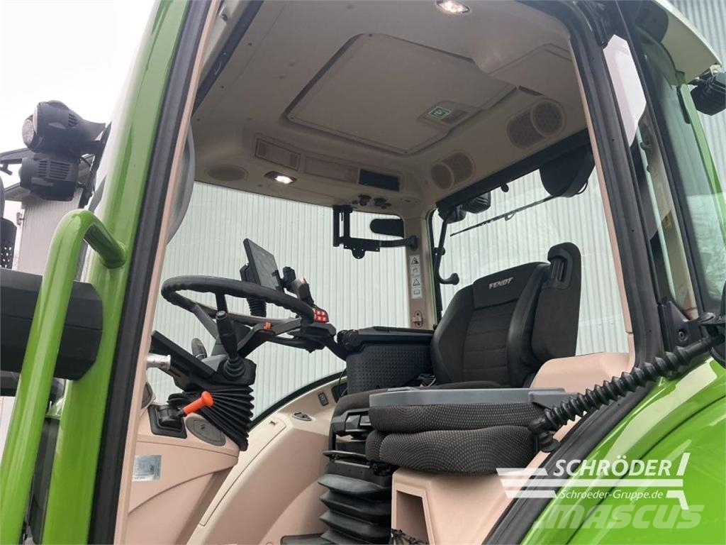 Fendt 728 VARIO GEN7 PROFI PLUS Tracteur