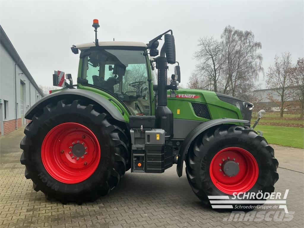 Fendt 728 VARIO GEN7 PROFI PLUS Trattori