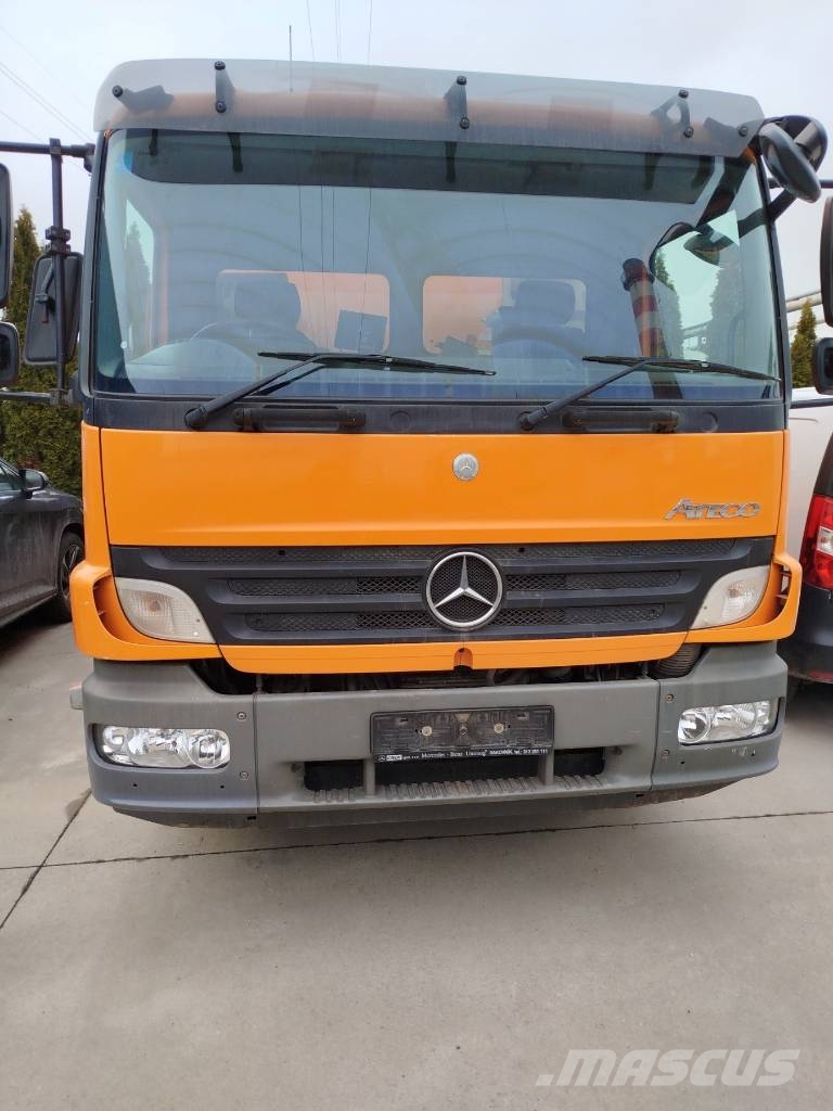 Mercedes-Benz Atego 1324 Lakaisukoneet