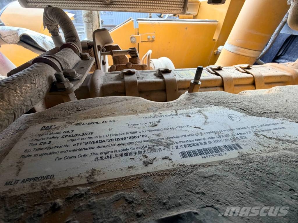 CAT 966M Kolesni nakladalci